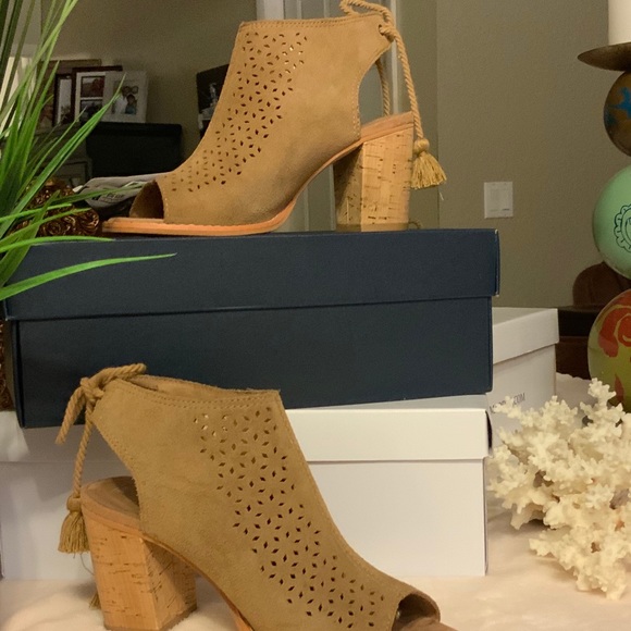 Toms Shoes - TOMS Elba/ Suede toffee